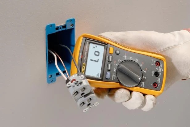 Fluke 117 Electricians Multimeter with Non-Contact voltage - Image 3
