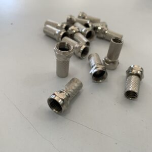 Antenna F-connector to rotate on an insulated antenna cable (twist-on). Designed for 6.2 - 6.4 mm cable diameter