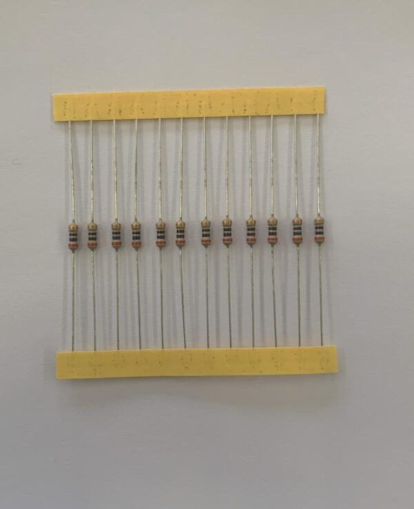 Electronic component: 0.25 watt, 36 ohm resistor.