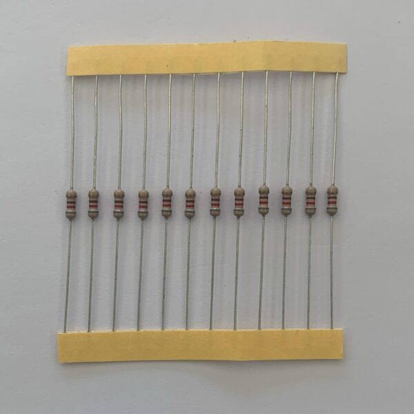 Electronic component: 0.25 watt, 820 ohm resistor.