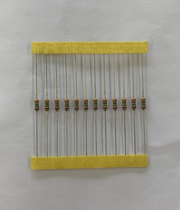 Electronic component: 0.25 watt, 7.5 mohm resistor.