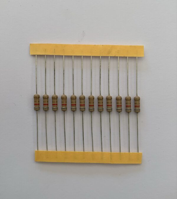 Electronic component: 0.50 watt, 8.2 ohm resistor.