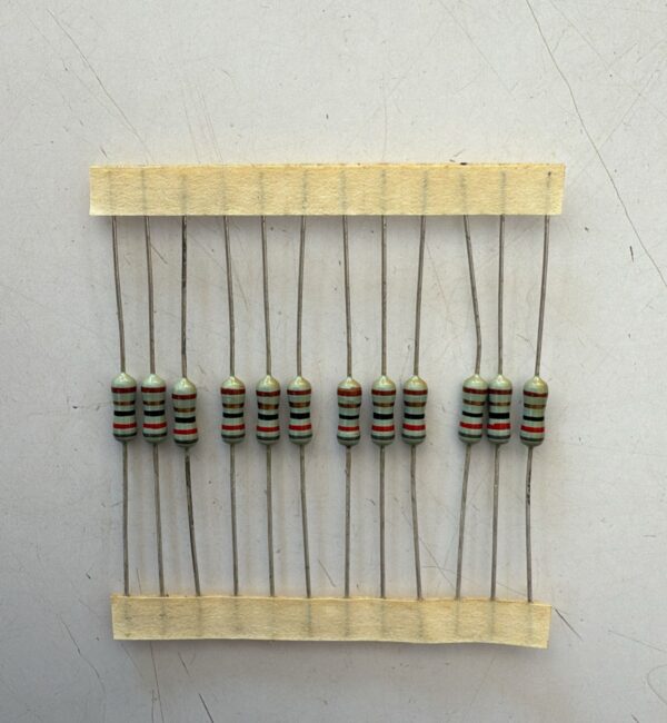 Electronic component: 0.5 watt, 1%, 82 ohm resistor.
