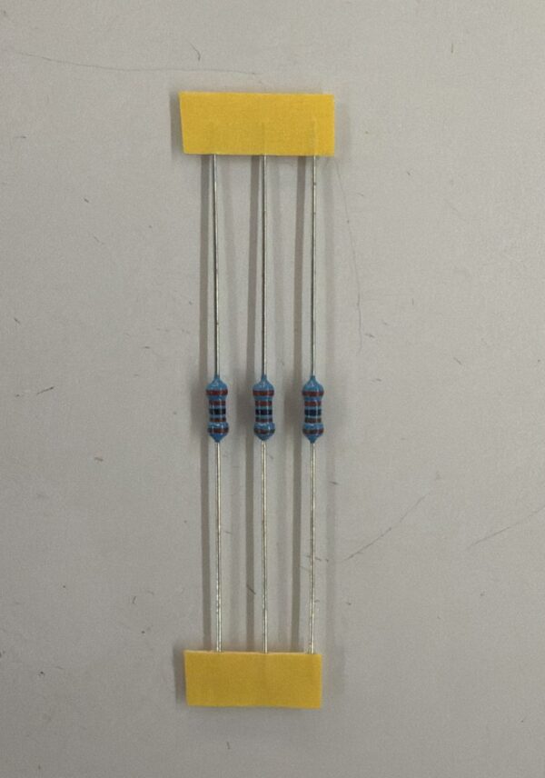 Electronic component: 0.25 watt, 1%, 2.2 kohm resistor.