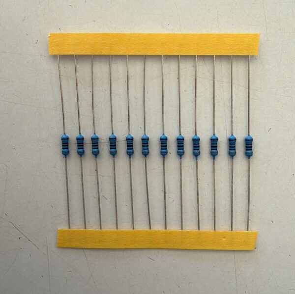 Electronic component: 0.25 watt, 1%, 3 kohm resistor.