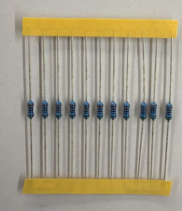 Electronic component: 0.25 watt, 1%, 560 ohm resistor.
