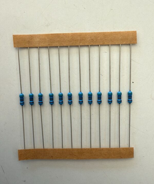 Electronic component: 0.25 watt, 1%, 5.6 kohm resistor.