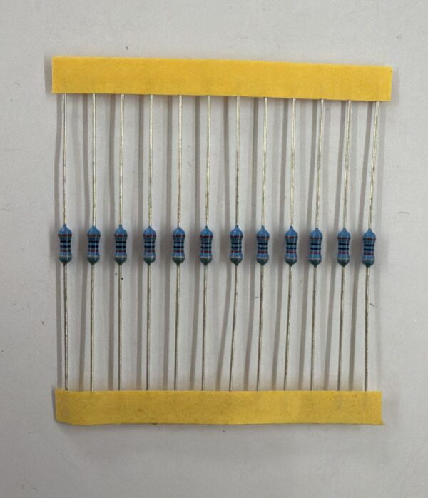 Electronic component: 0.25 watt, 1%, 820 ohm resistor.