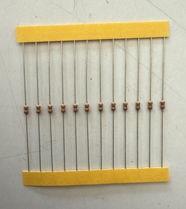 Electronic component: 0.125 watt, 2.7 kohm resistor.
