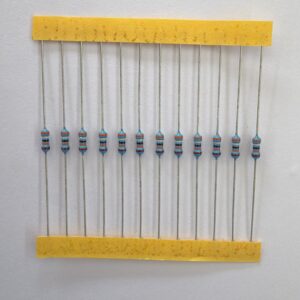 Electronic component: 0.25 watt, 1%, 390 kohm resistor.