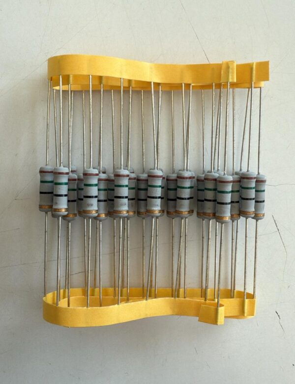 Electronic component: 2 watt, 5%, 15 ohm resistor.