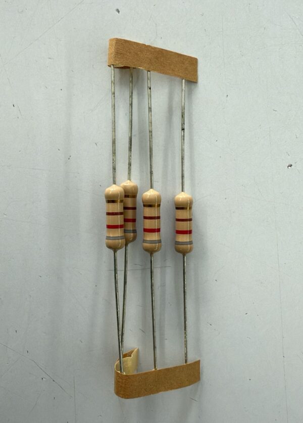 Electronic component: 2 watt, 5%, 820 ohm resistor.