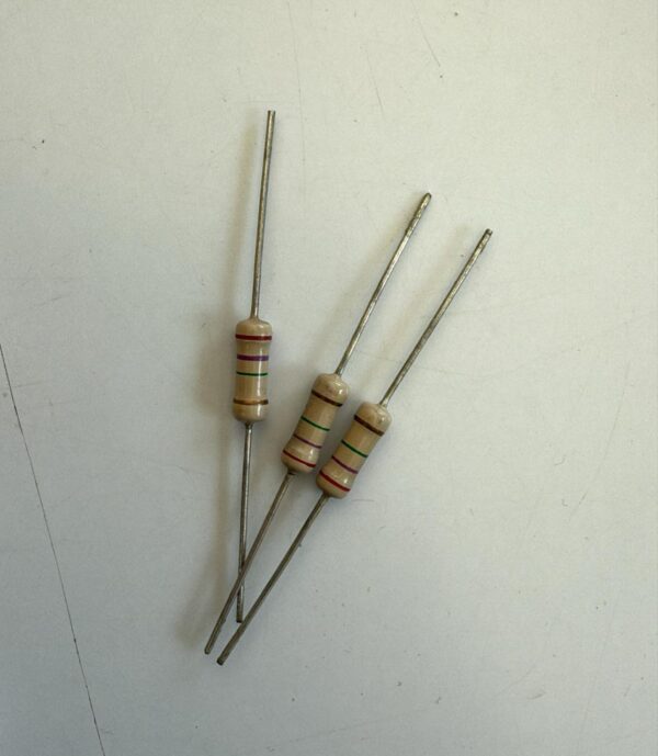 Electronic component: 2 watt, 5%, 2.7 mohm resistor.