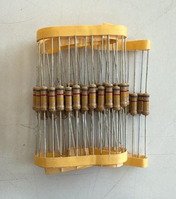 Electronic component: 2 watt, 5%, 820 kohm resistor.