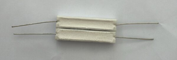 Electronic component: 10 watt, 5%, 5.6 39 82 270 560 680 0.05 1 1K 1.5K 1.8K 2.2K 2.7K 6.8K 8.2K ohm resistor.
