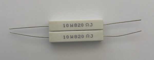 Electronic component: 10 watt, 5%, 820 ohm resistor.