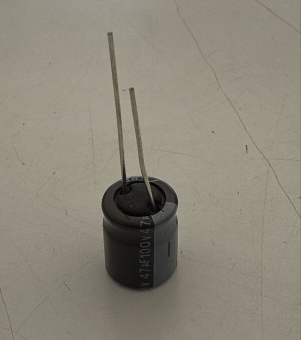 47MF 100V 105 (47uF)